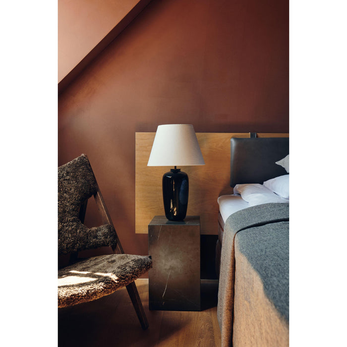 Audo Copenhagen Plinth Tall bijzettafel 30x30 Calacatta Viola marmer