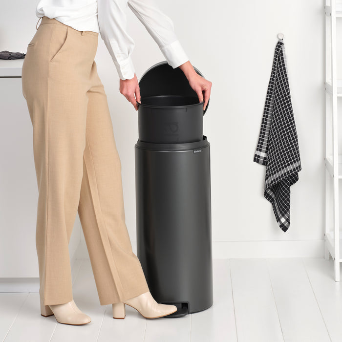 Brabantia NewIcon Pedaalemmer 30 L - Confident Grey