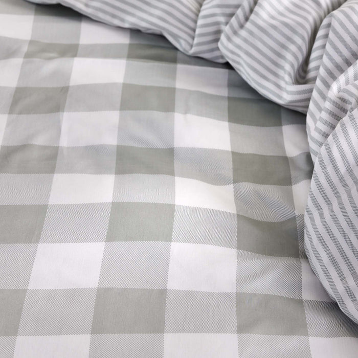 Essenza Chess Dekbedovertrek 240 x 220 cm - Dusty green