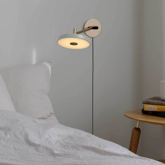 Umage Asteria Wall Long wandlamp nuance olive