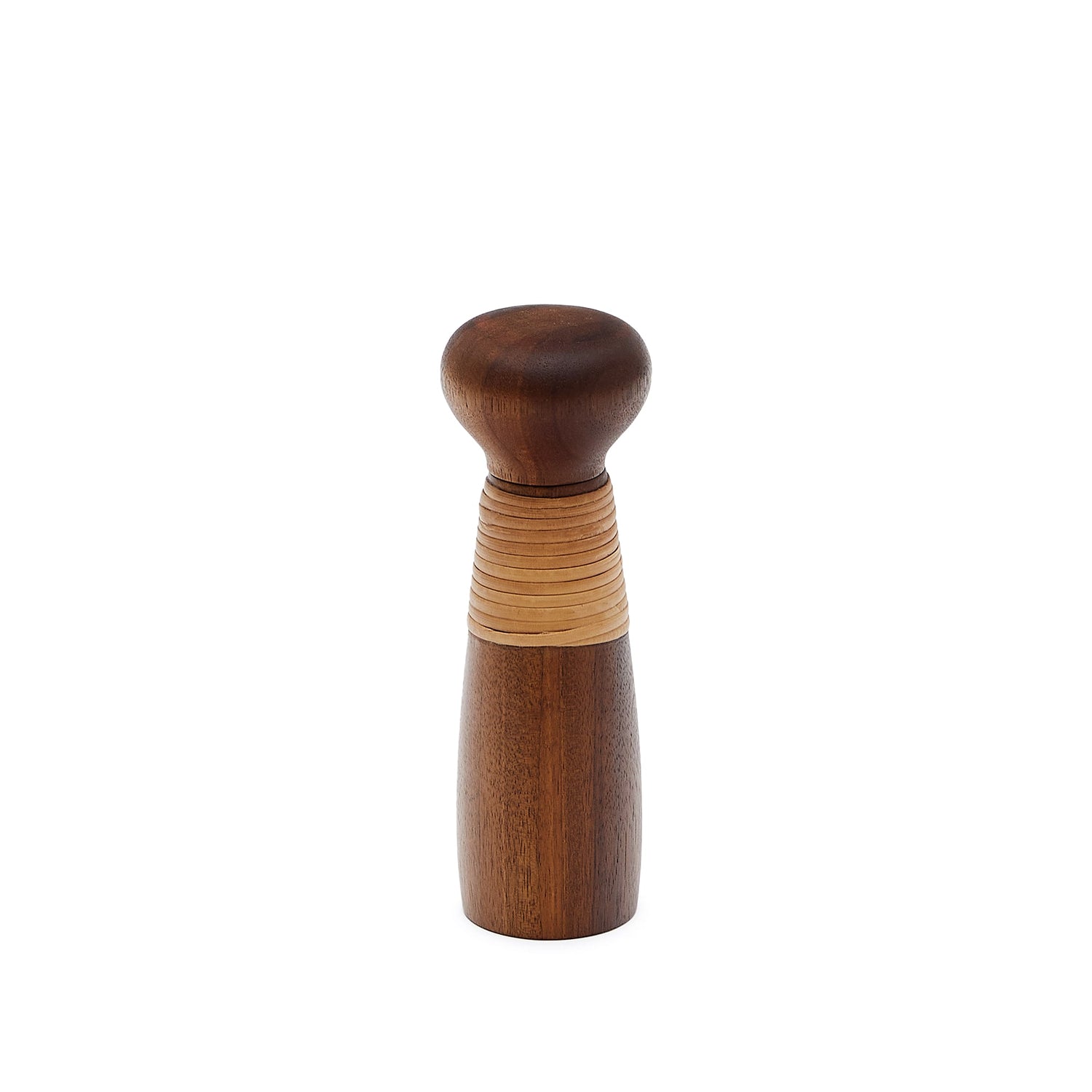 Kave Home - Pepermolen Sardis van FSC 100% acaciahout en rotan 20,3 cm