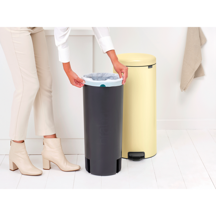 Brabantia NewIcon Pedaalemmer 30 L - Mellow Yellow