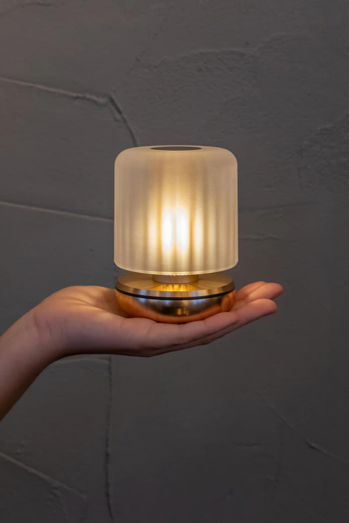 Humble Firefly Oplaadbare Tafellamp - Gold Frosted