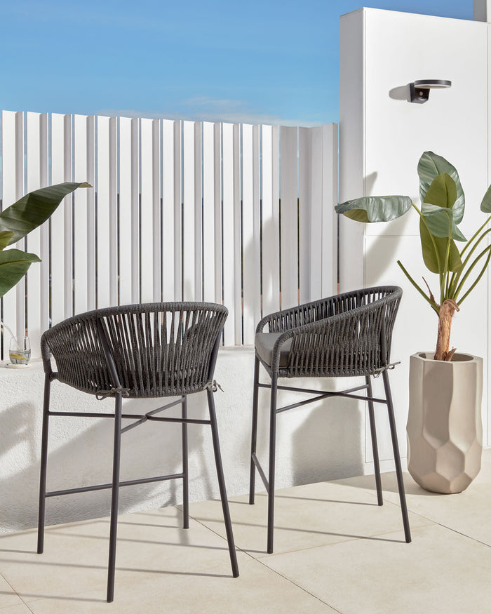 Kave Home - Yanet touwkruk in zwart 65 cm hoog