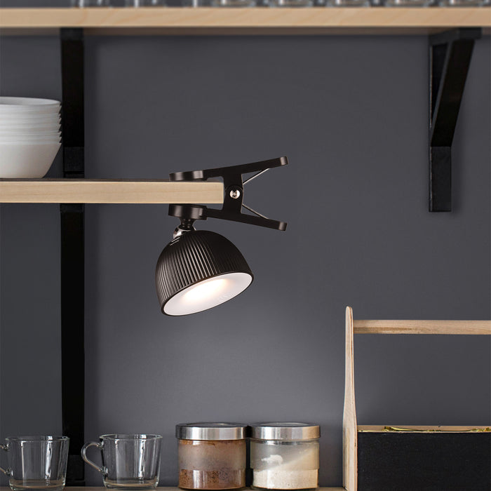 323413-x04-202404260622-A.jpg (8177325) 