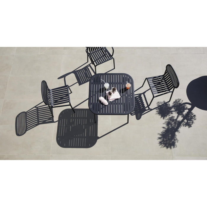 Petite Friture Week-end tuinstoel met armleuningen Pigeon Blue