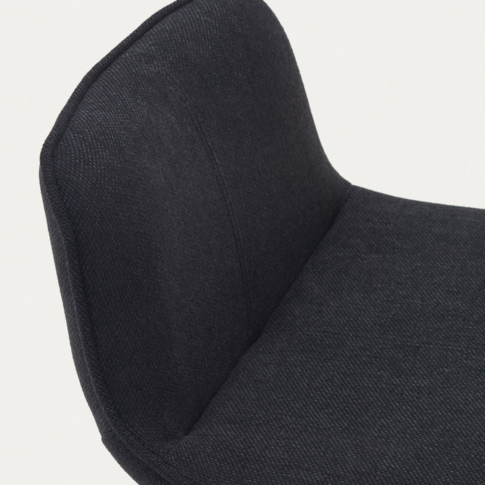 Kave Home - Zenda-kruk in zwart chenille en staal in matzwart