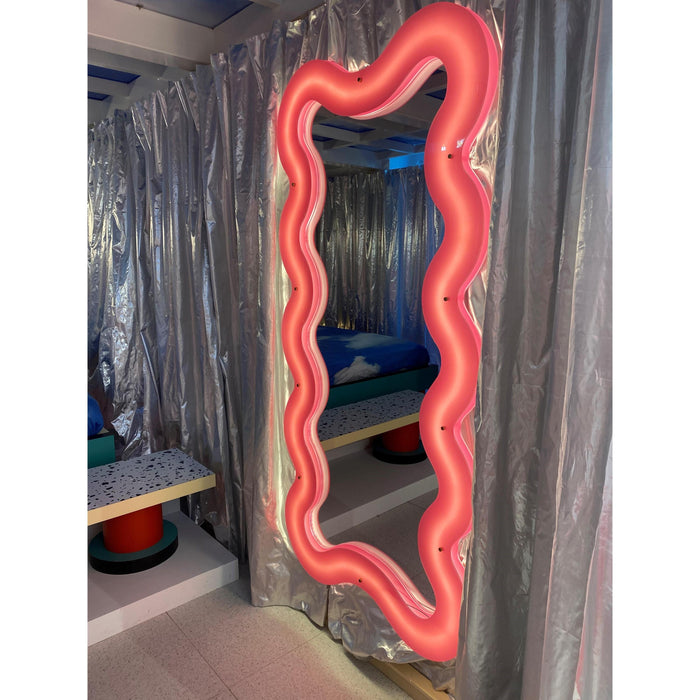 Seletti Supercurve Tall spiegel met verlichting large 185x90 roze
