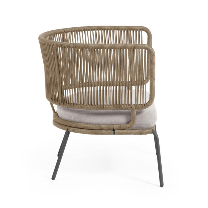 Kave Home - Nadin fauteuil in beige koord met gegalvaniseerde stalen