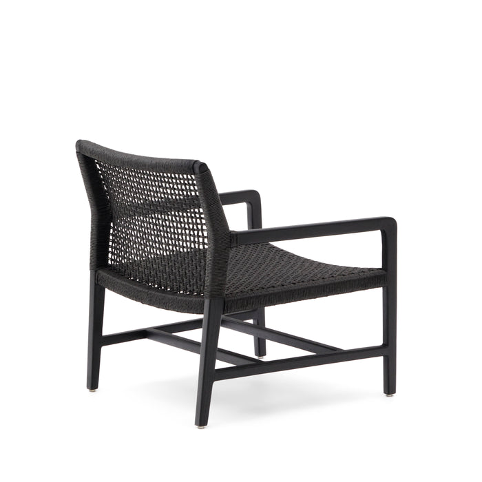 Kave Home - Fauteuil Sabolla van massief teakhout met zwarte afwerking