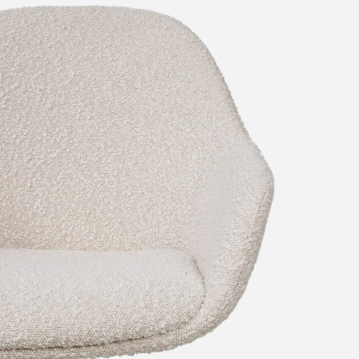 Nolon Noa-Mae Eetkamerstoel Bouclé Beige - Armleuning - Zwarte Poten