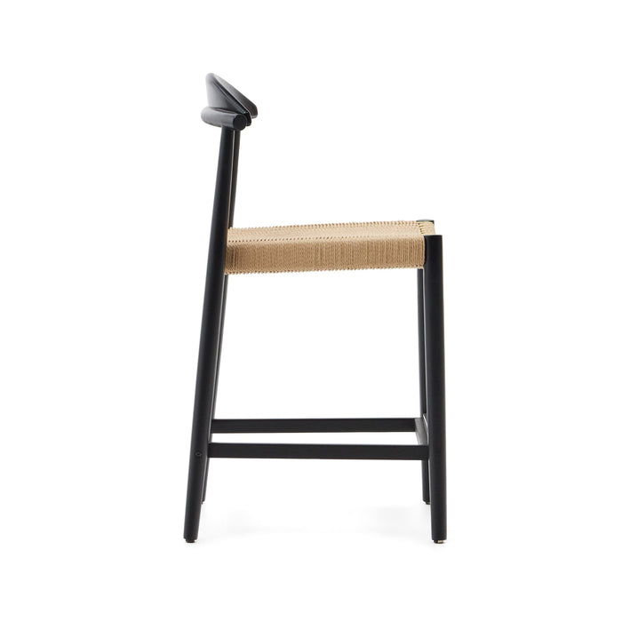 Kave Home - Kruk Nina van massief acaciahout zwarte afwerking en beige