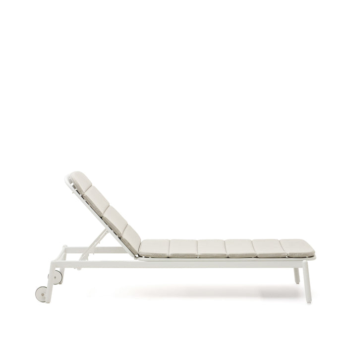Kave Home - Ligstoel voor buiten Marcona van aluminium met een wit