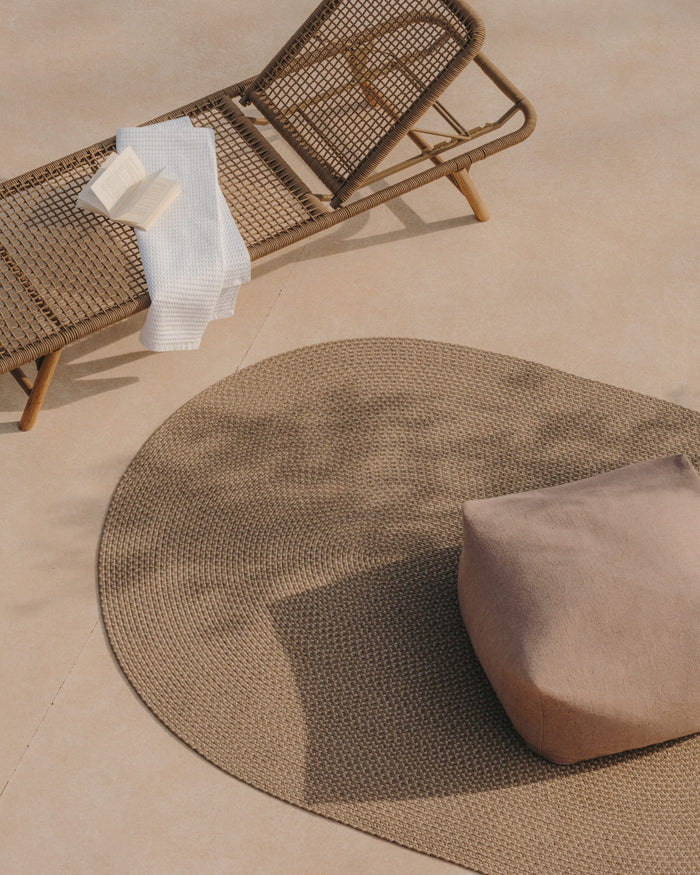 Kave Home - Dandara ligstoel met beige stalen frame, touw en poten van