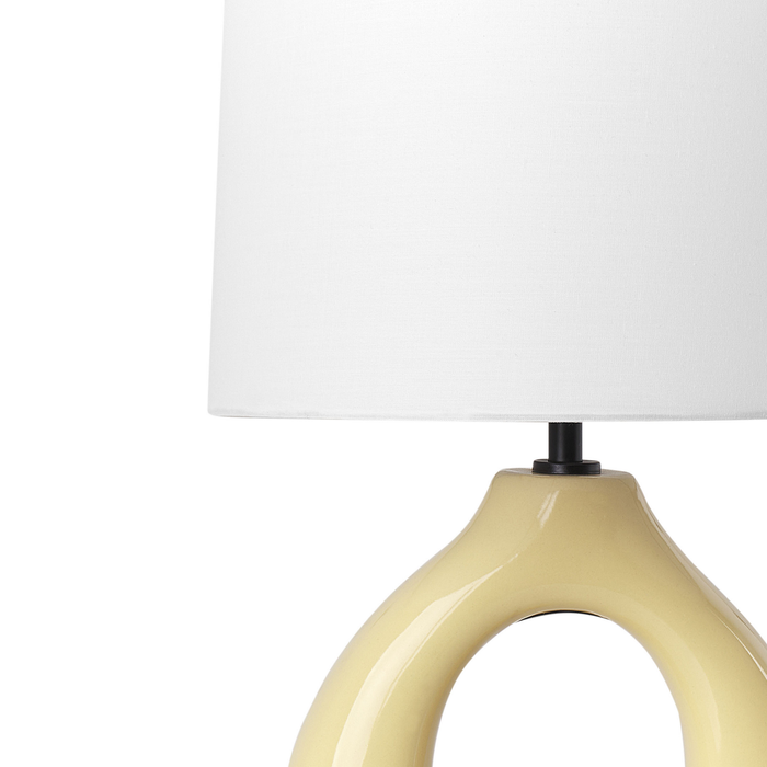 Beliani - ABBIE - Tafellamp - Geel - Keramiek