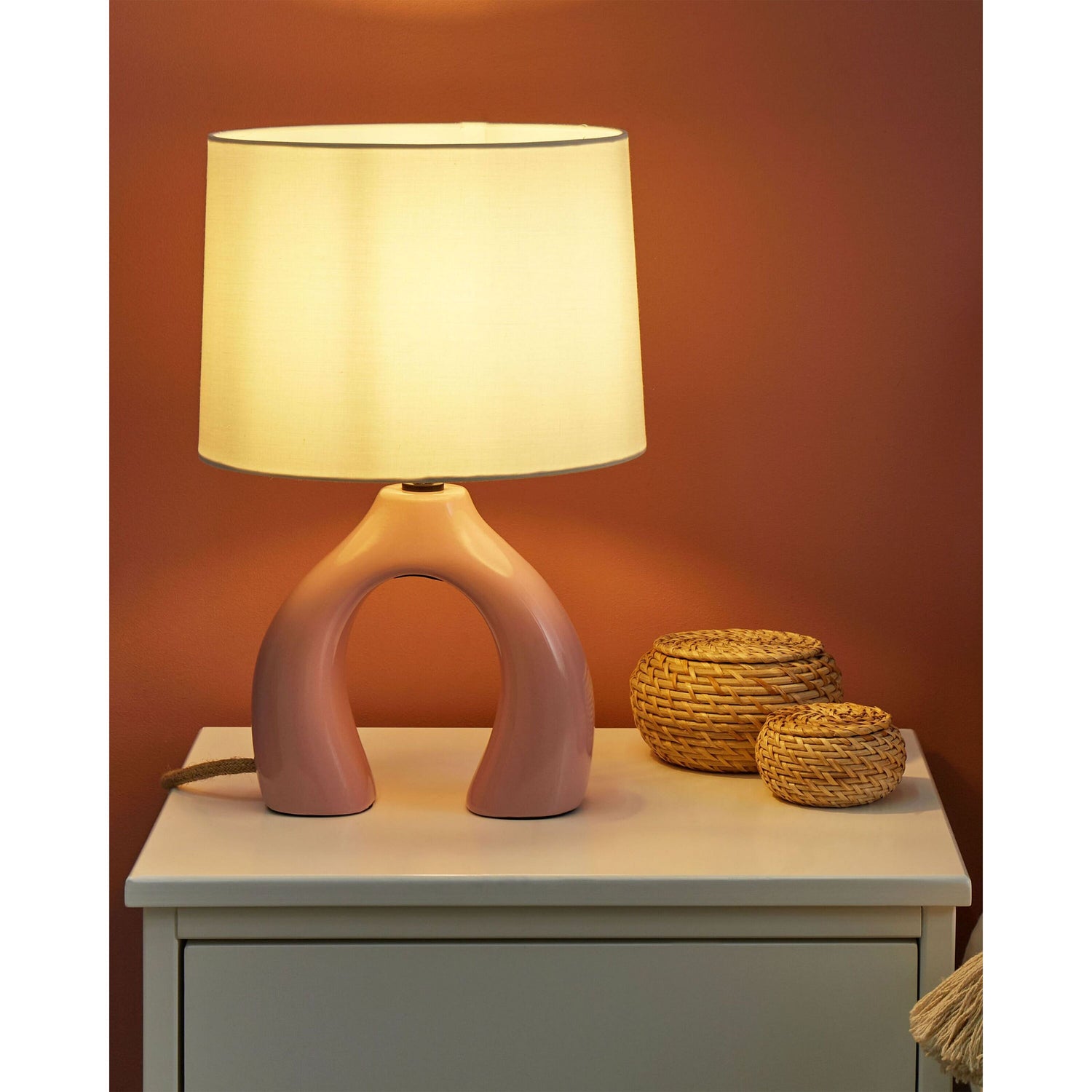 Beliani - ABBIE - Tafellamp - Roze - Keramiek