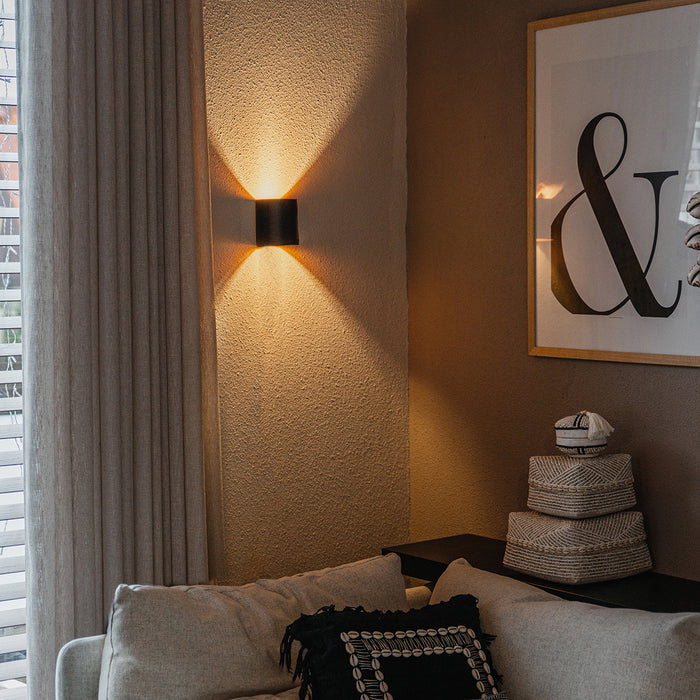 QAZQA Smart wandlamp zwart met messing incl. Wifi G9 - Sabbio