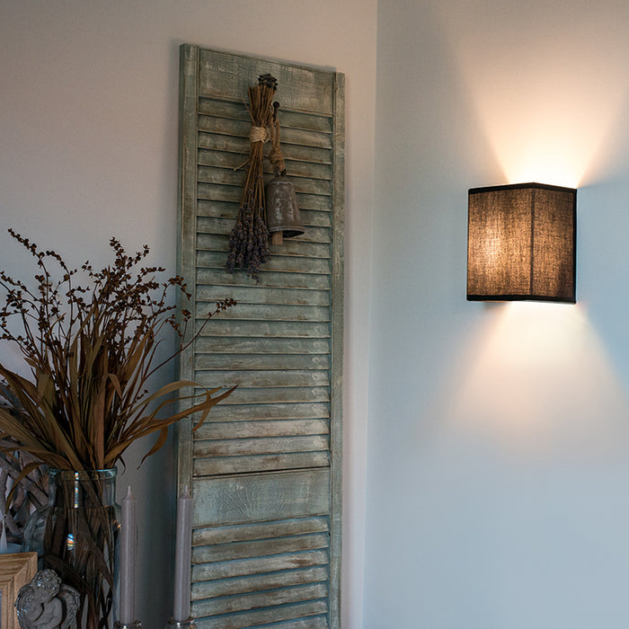 QAZQA Landelijke wandlamp zwart met stoffen kap - Vete