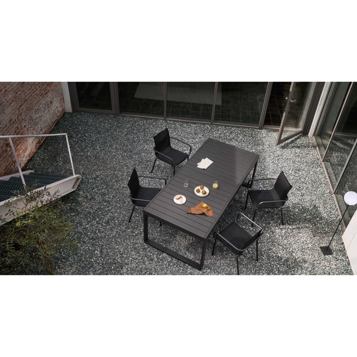 Kave Home - Dinesh solar staande lamp voor buiten van zwart staal 120