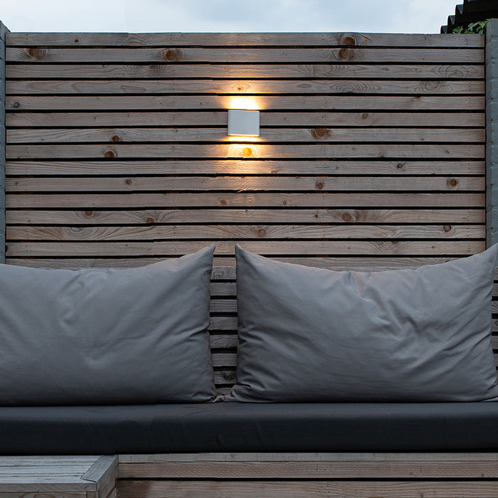 QAZQA Moderne buiten wandlamp wit 11,5 cm incl. LED - Batt