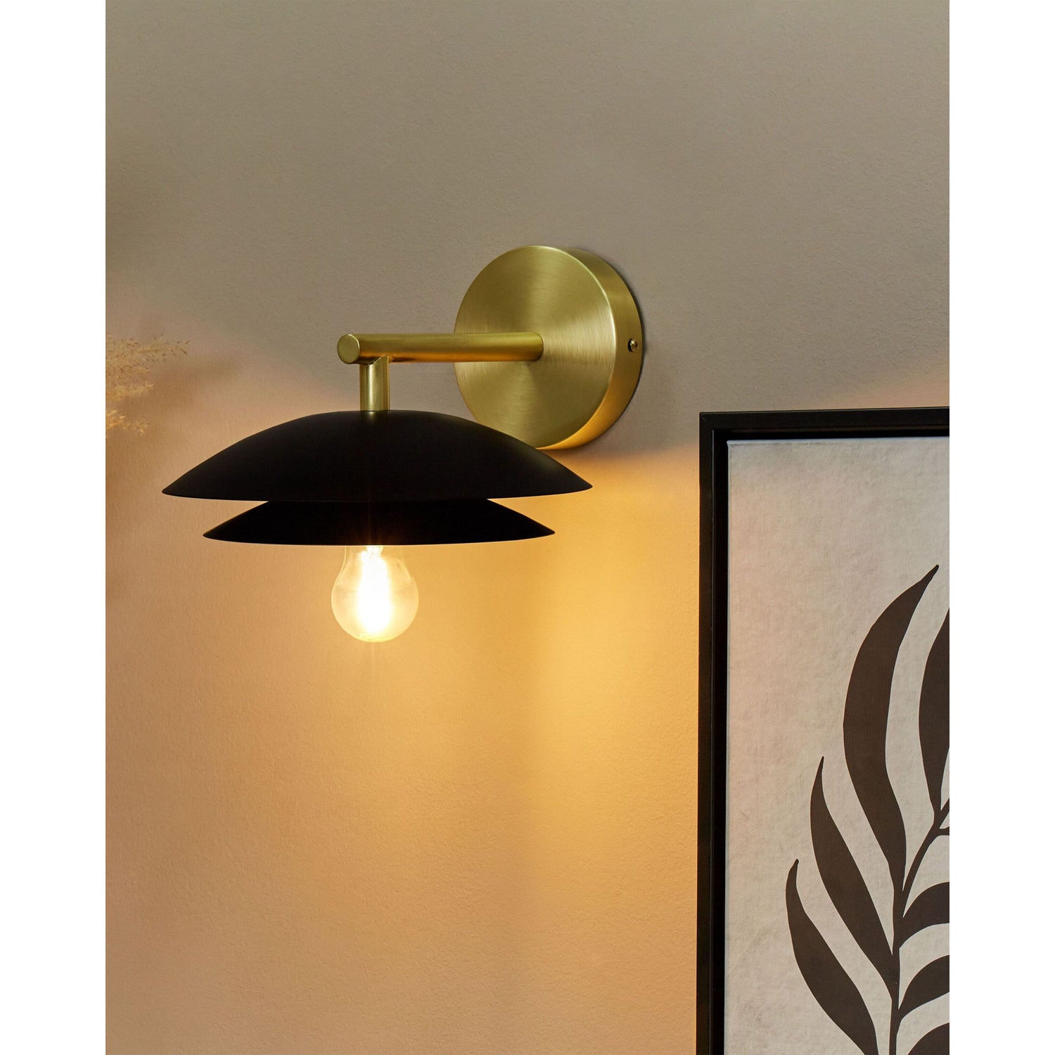 Beliani - LASOLO - Wandlamp - Zwart - Metaal