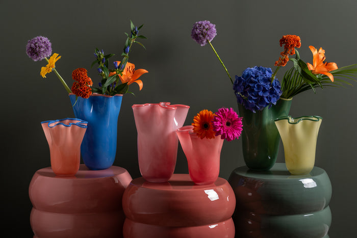 present time - Vase Ruffles Medium