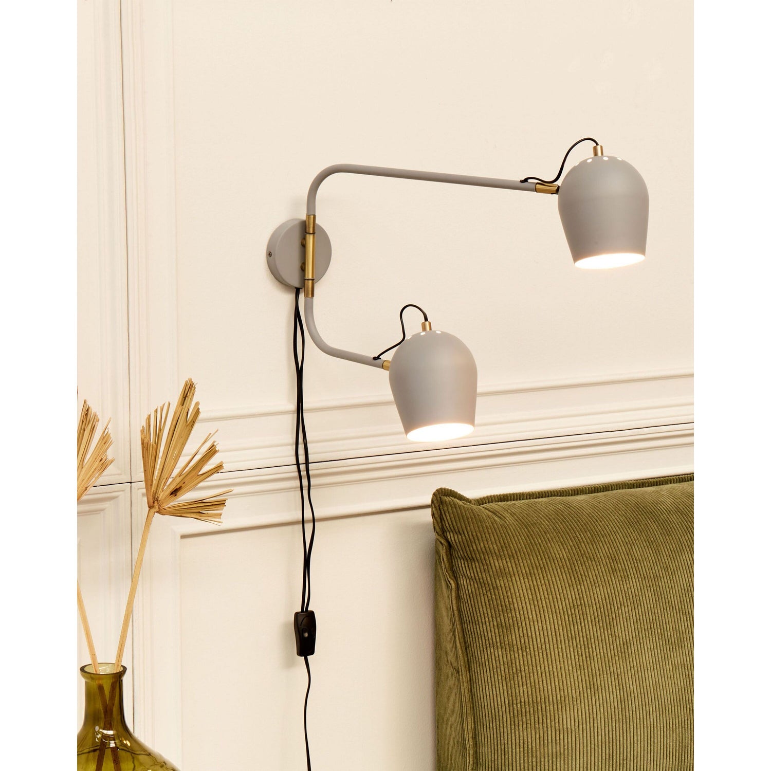 Beliani - ESTRELLA - Wandlamp - Lichtgrijs - Metaal