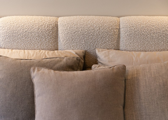 NADUVI Collection Chloe Bedframe 140 x 200 cm - met Opbergvak - Bouclé - Lichtbeige