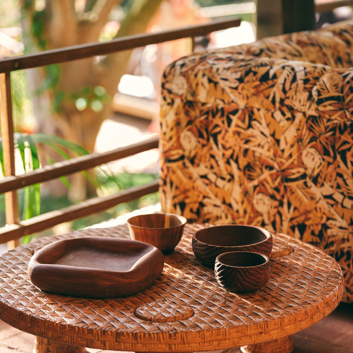 HKliving Hand Carved Kom – L