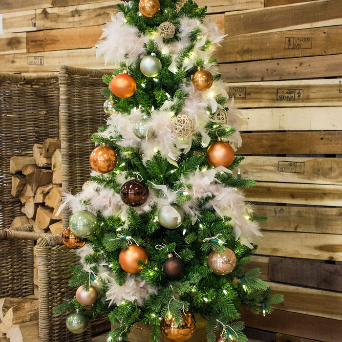 Norfolk kunst (tafel)kerstboom - 137 cm - groen - Ø 97 cm - 903 tips