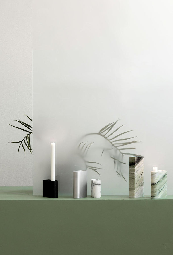 Northern Monolith kandelaar tall zwart