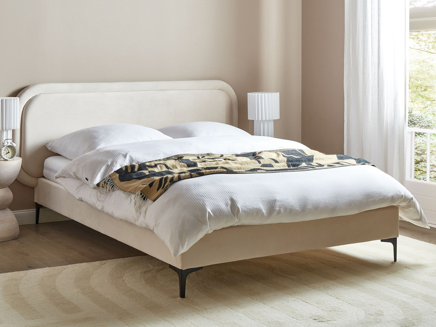 Beliani-SUZETTE-Tweepersoonsbed-Lichtbeige-160 x 200 cm-Polyester