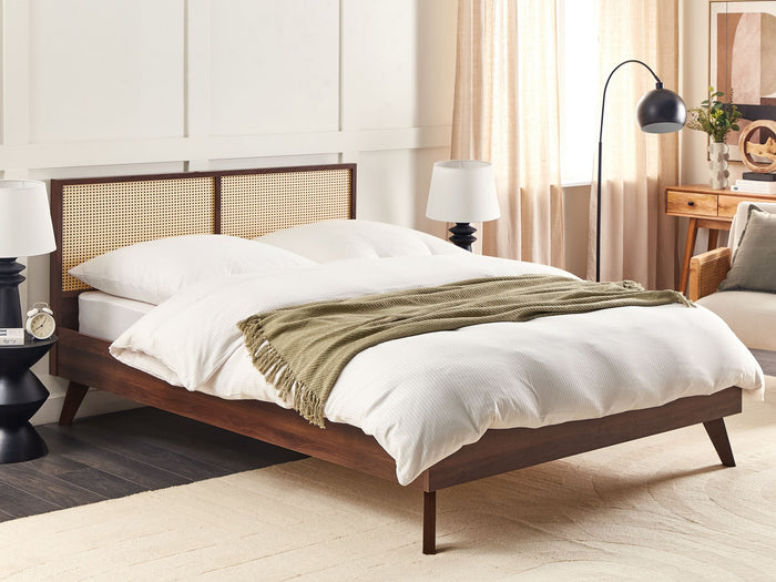 Beliani-MONPAZIER -Tweepersoonsbed-Donkerhout-180 x 200 cm-Rotan