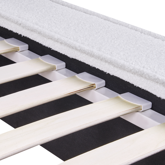 Beliani - LINARDS - Bed - Wit - 160 x 200 cm - Bouclé