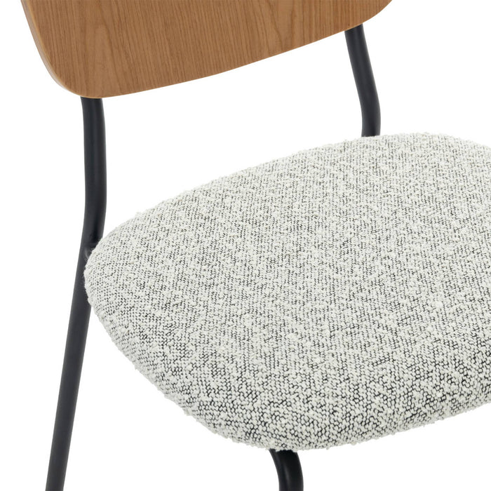 sweeek - Bouclé zitting en houten rugleuning stoel, set van 2