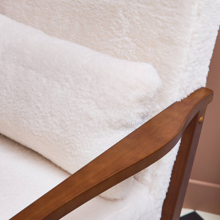 sweeek - Scandinavische fauteuil in walnoot gebeitst heveahout,