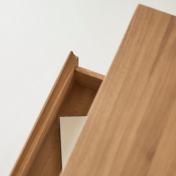 Tikamoon - Eden - Kinderbureau van massief teak met opbergkastje