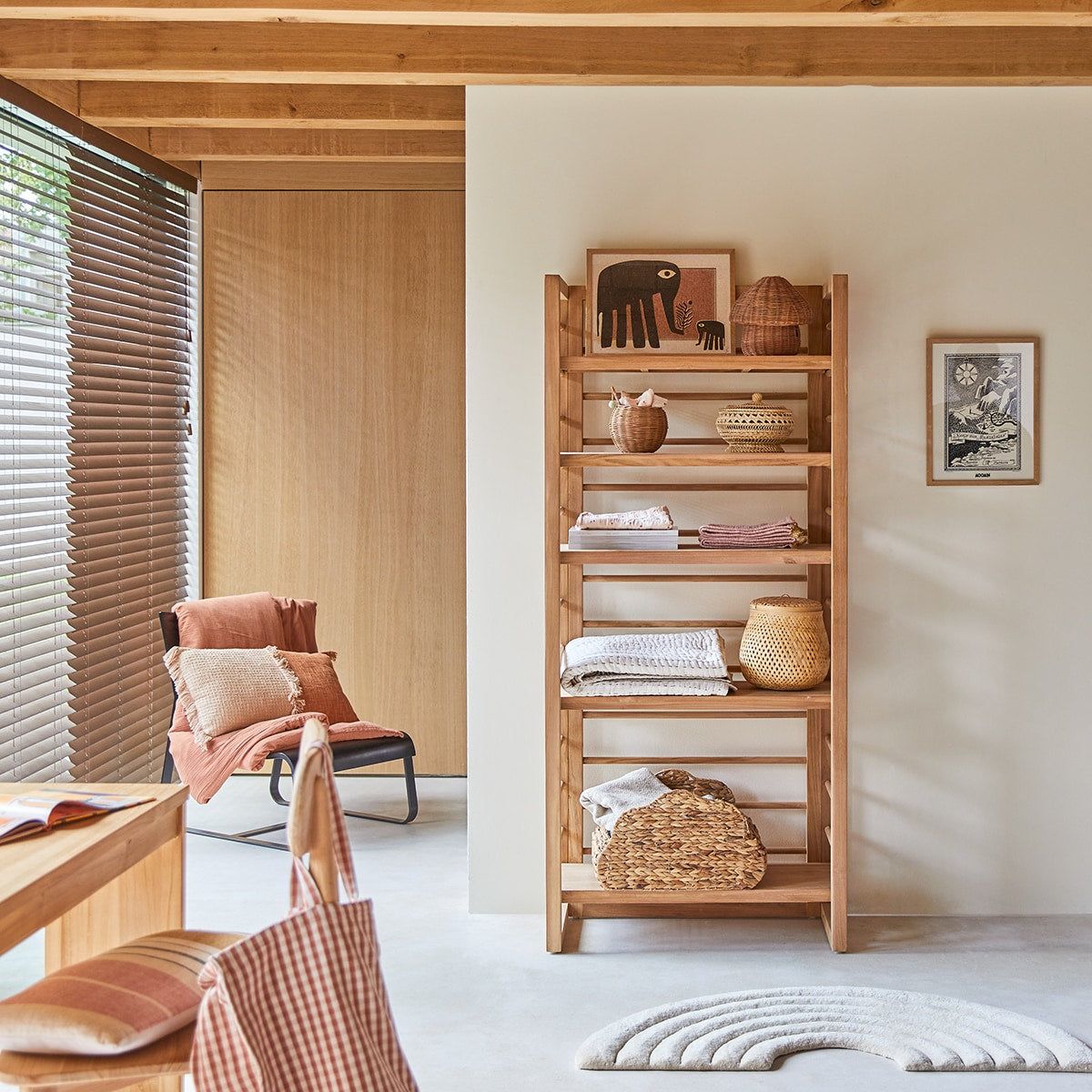 Tikamoon - Sera - Hoge boekenkast voor kinderen van massief teakhout