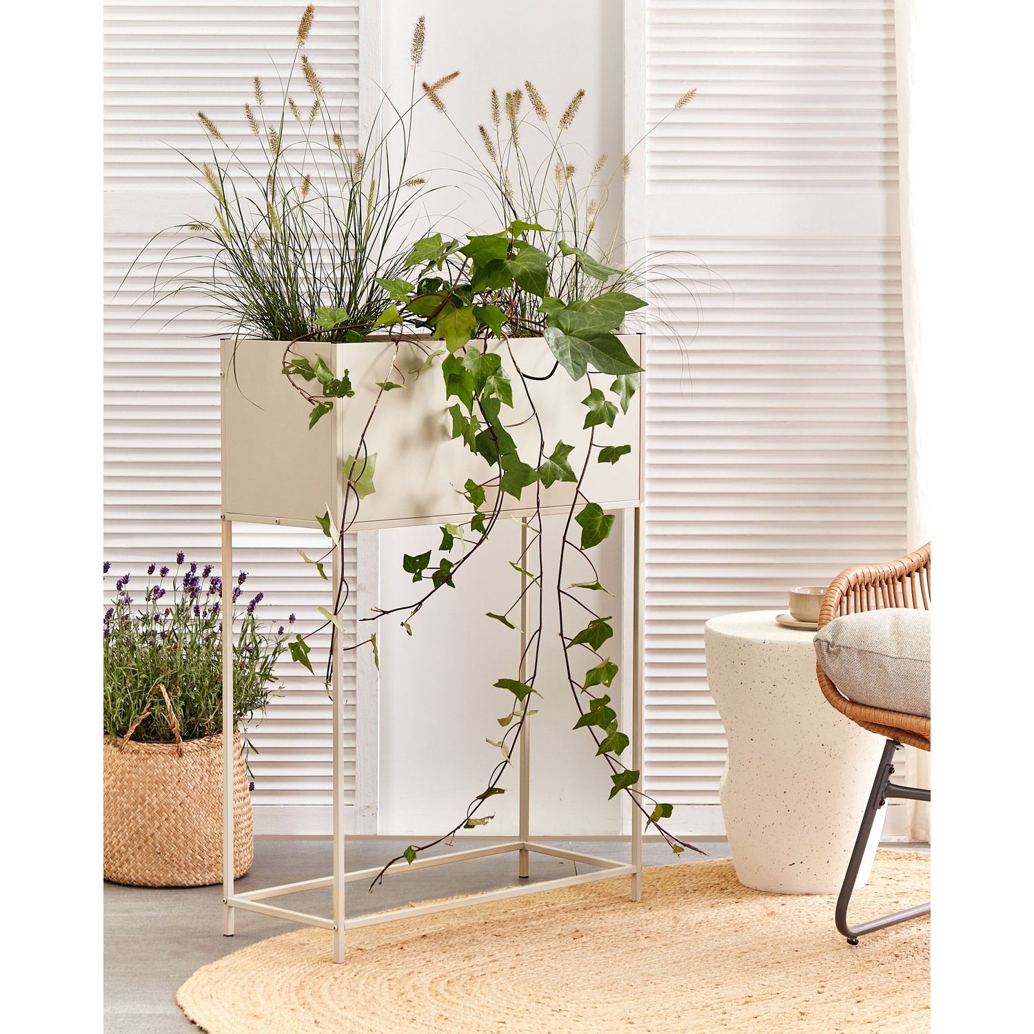 Beliani-TAPIEN-Verhoogde plantenbak-Beige-70 x 30 x 100 cm-Metaal