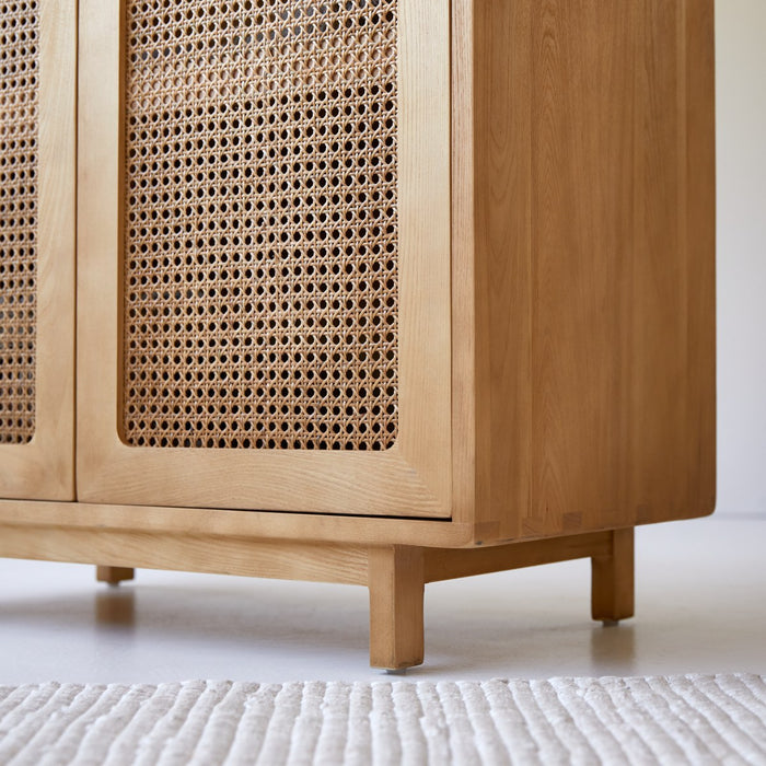 Tikamoon - Luis - Kast van massief iepenhout en rotan vlechtwerk