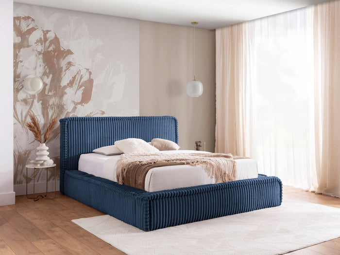 by fonQ Ruffle Bedframe - 200 x 200 cm - Blauw