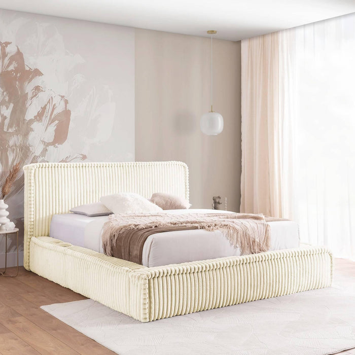 by fonQ Ruffle Bedframe - 200 x 200 cm - Ivoor