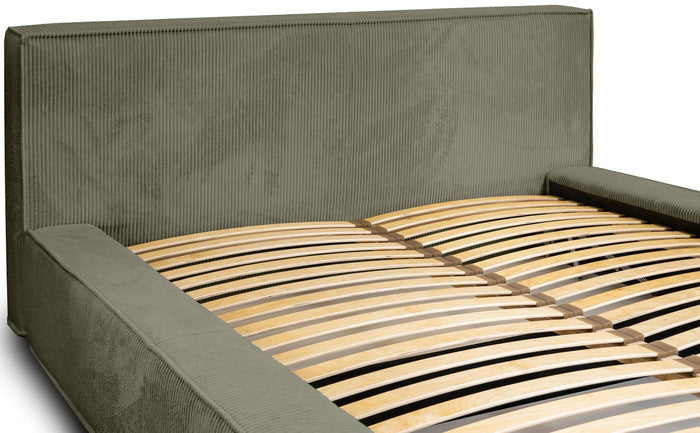 Trae Mobler Harmon 140x200 cm Gestoffeerd Bed Olijfgroen