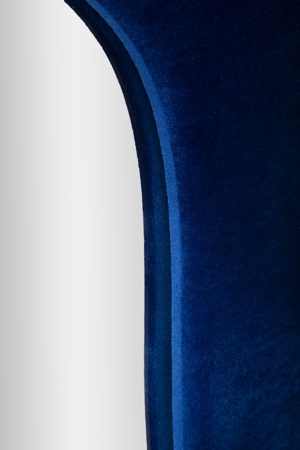 Mauro Ferretti Theodor Wandspiegel in blauw fluweel