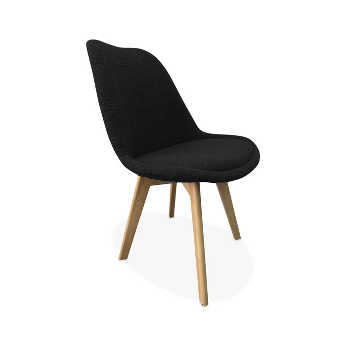 sweeek - Scandinavische boucléstoel met houten poten (set van 4)