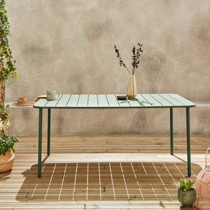 sweeek - Metalen tuintafel 6-8 zitplaatsen